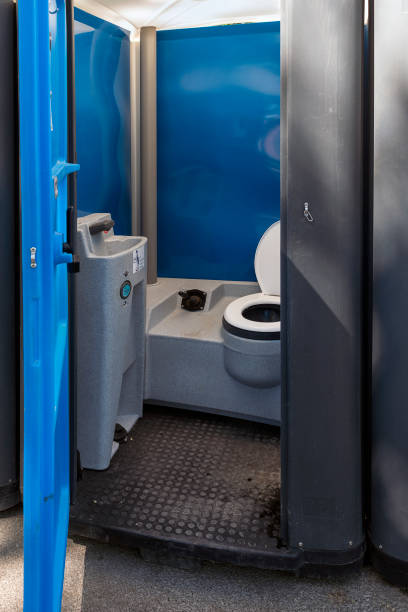 Best Portable restroom trailer rental  in Grand Mound, WA